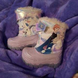 Frozen Snow Boots,  Kids 5, Iridescent Silver Light-Up, Hook and Loop Adjustable